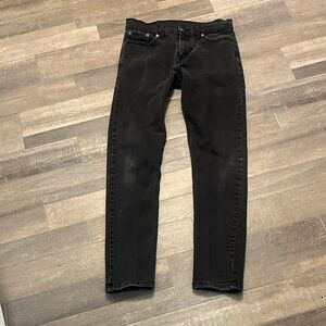 Levi's Women's Dark Straight Leg Jeans